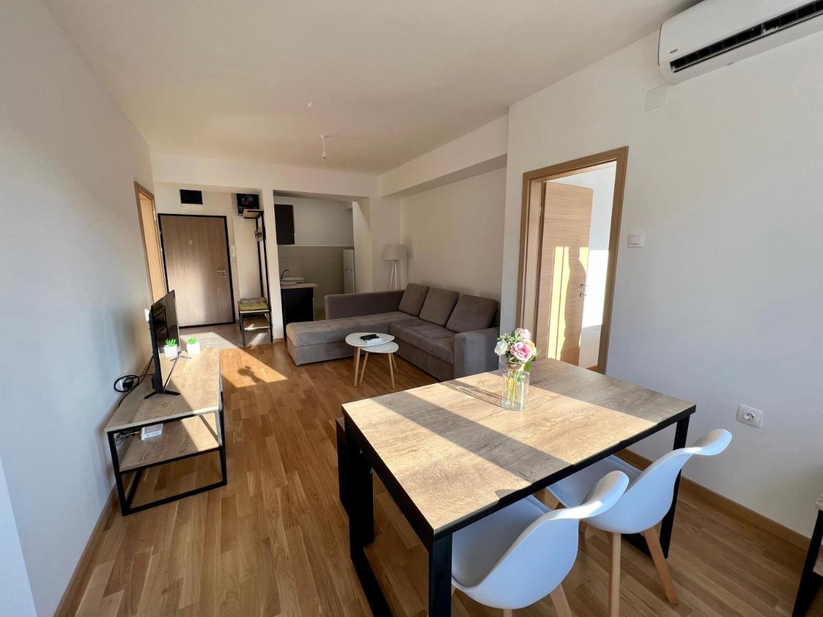 Sara'S Apartment Cozy And Close To Center With Private Parking สโกเปีย ภายนอก รูปภาพ