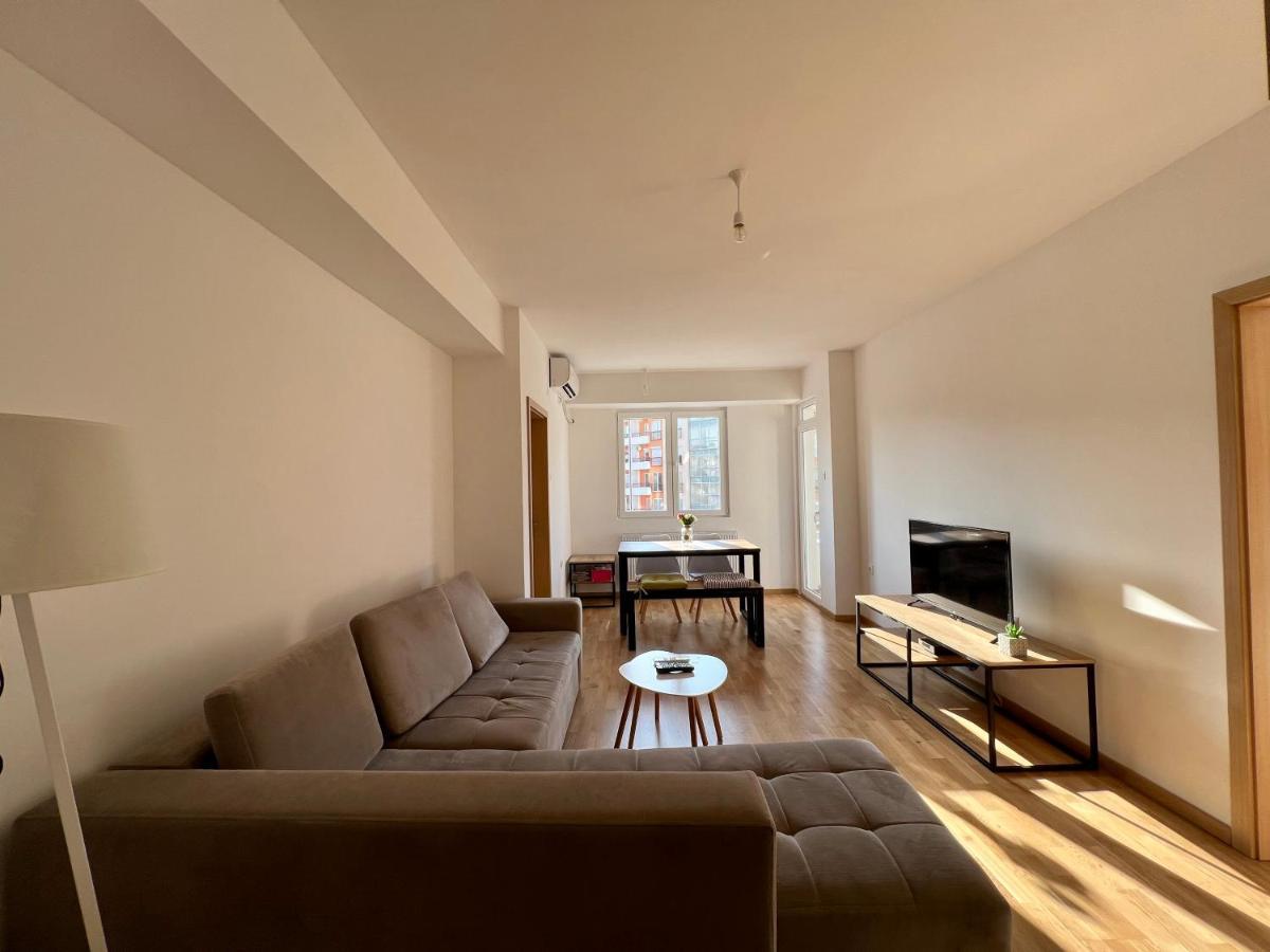 Sara'S Apartment Cozy And Close To Center With Private Parking สโกเปีย ภายนอก รูปภาพ