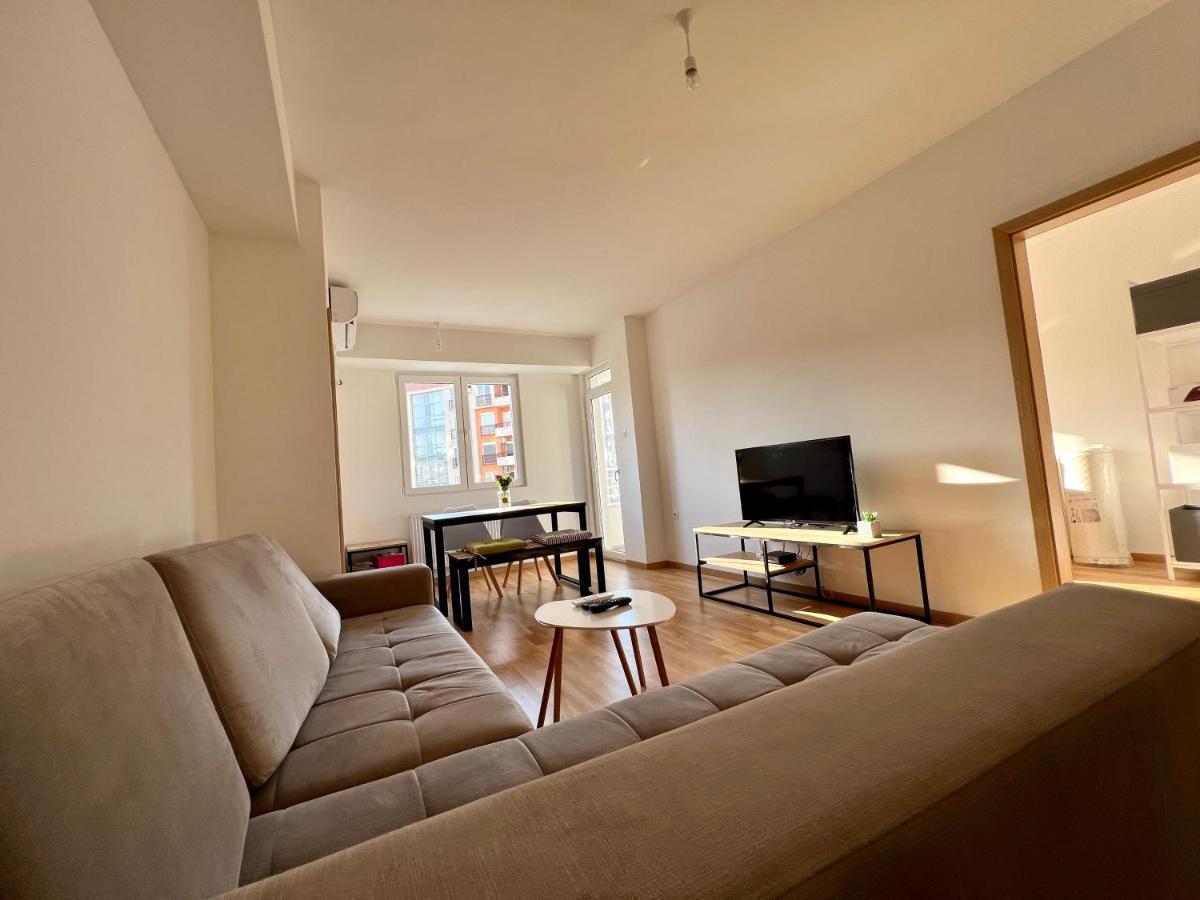 Sara'S Apartment Cozy And Close To Center With Private Parking สโกเปีย ภายนอก รูปภาพ